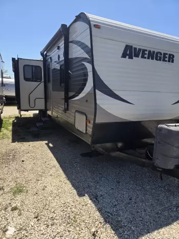 Used 2015 Prime Time RV Avenger 33RSD for sale in Gulfport, MS