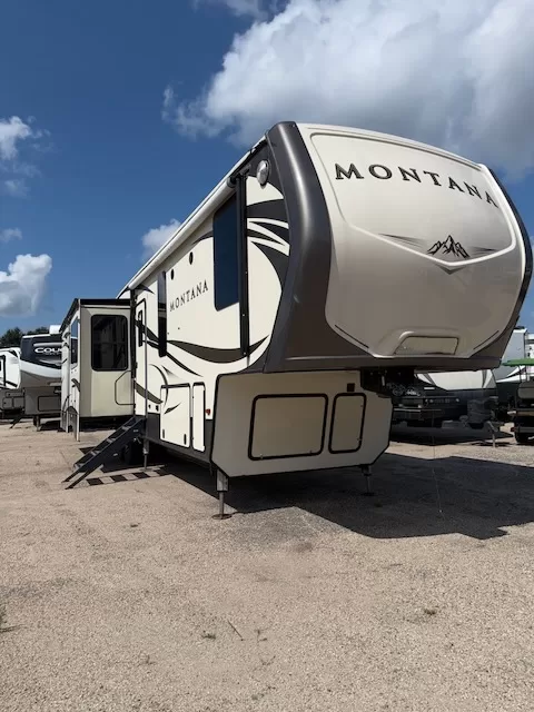 Consignment 2018 Keystone RV Montana 3661RL for sale in Picayune