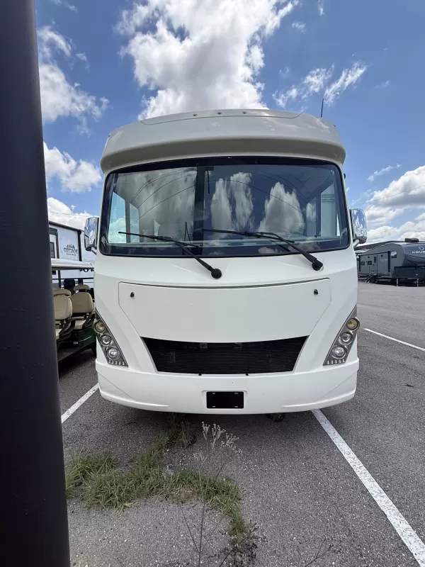 Used 2018 Thor Motor Coach ACE 30.2 for sale in Picayune, MS