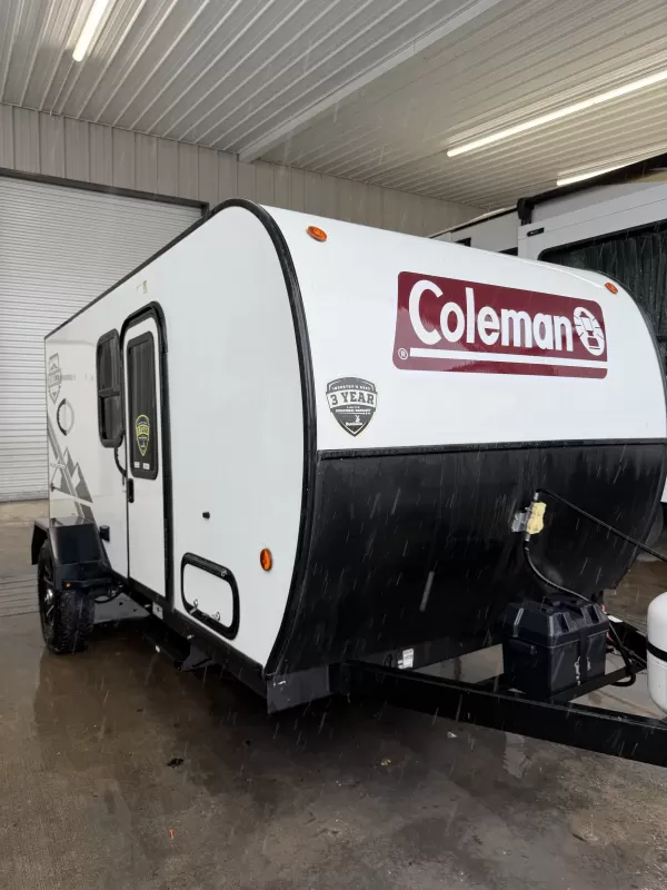 Used 2023 Dutchmen RV Coleman 1400BH for sale in Sumrall, MS