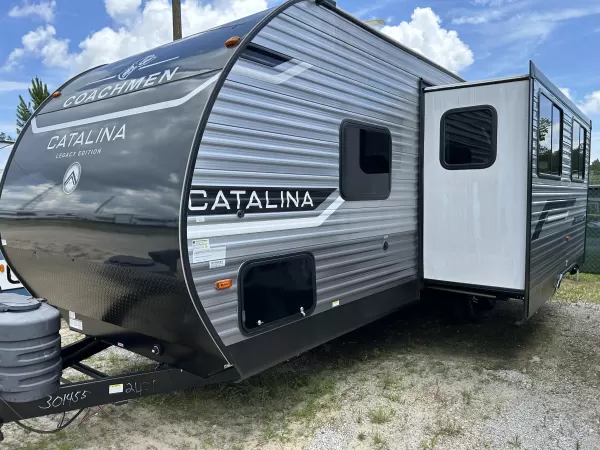 New 2025 Coachmen RV Catalina Summit Series 8 243RBS for sale in Gulfport, MS
