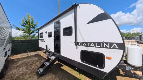 New 2025 Coachmen RV Catalina Summit Series 8 221EPIC for sale in Gulfport, MS