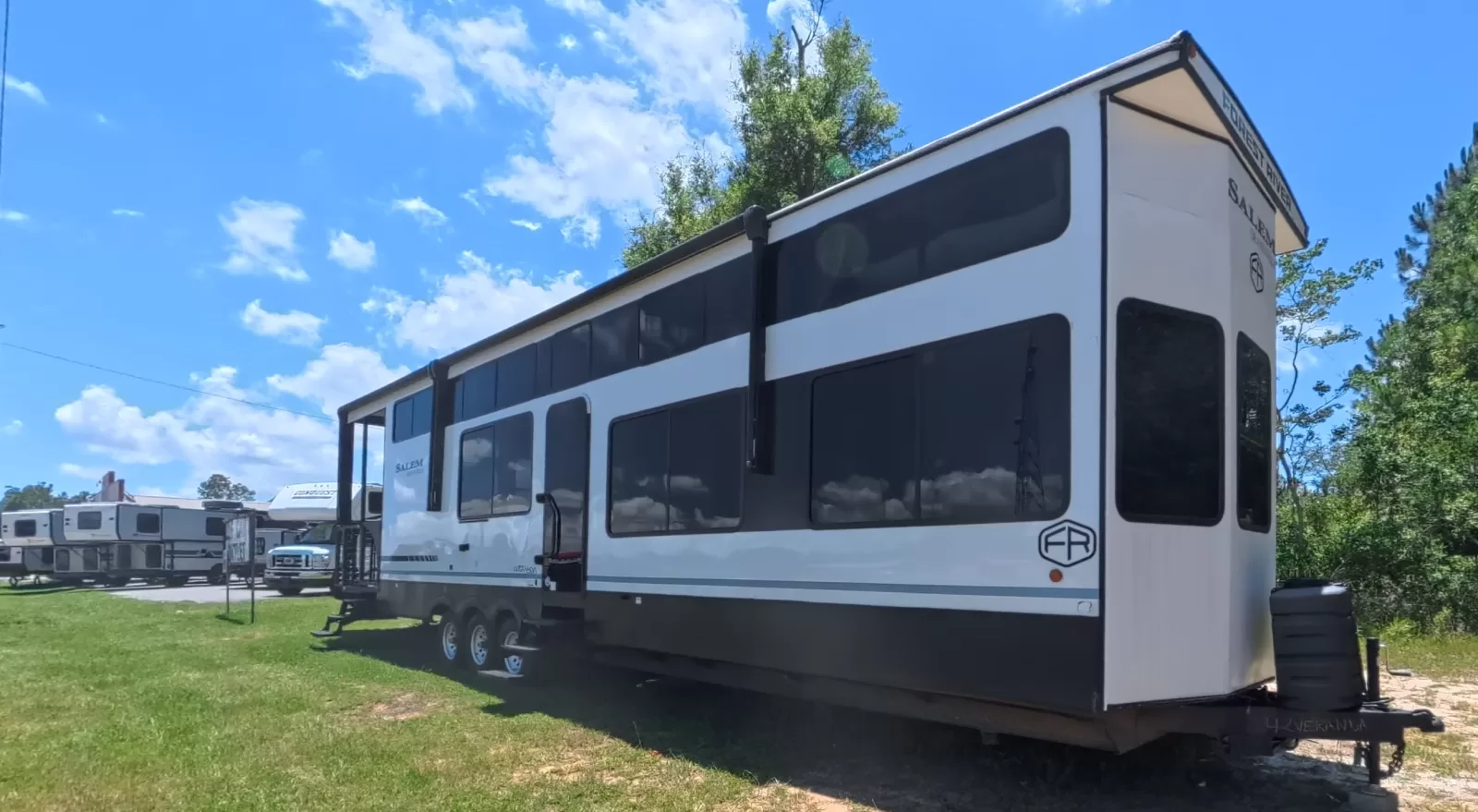 Forest River RV 42VERANDA