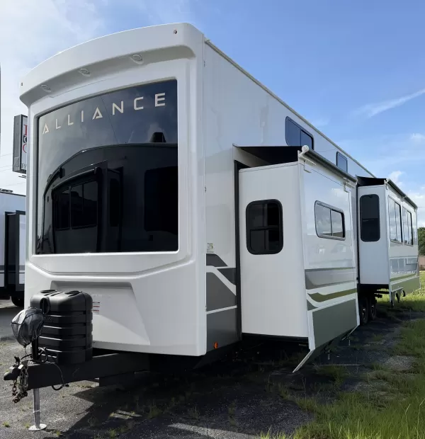 New 2026 Alliance RV Benchmark 44RKL for sale in Picayune, MS