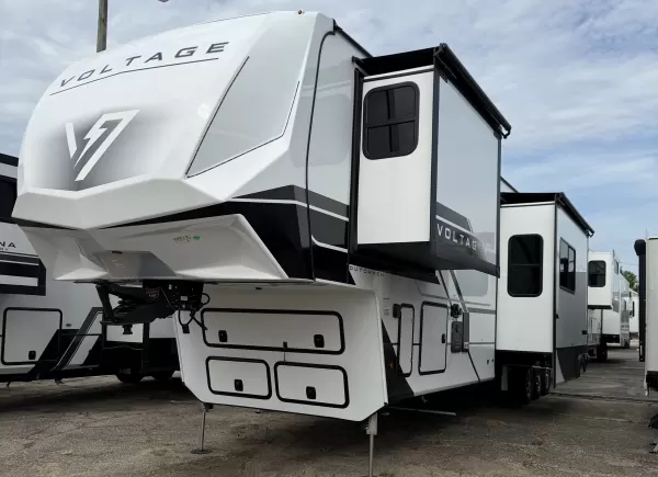 New 2026 Dutchmen RV Voltage 4250 for sale in Picayune, MS