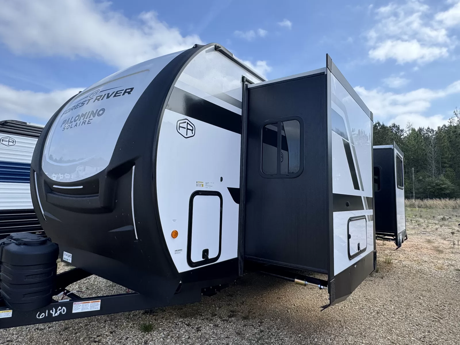 New 2026 Palomino RV SolAire Ultra Lite 3300FLBS for sale in Sumrall