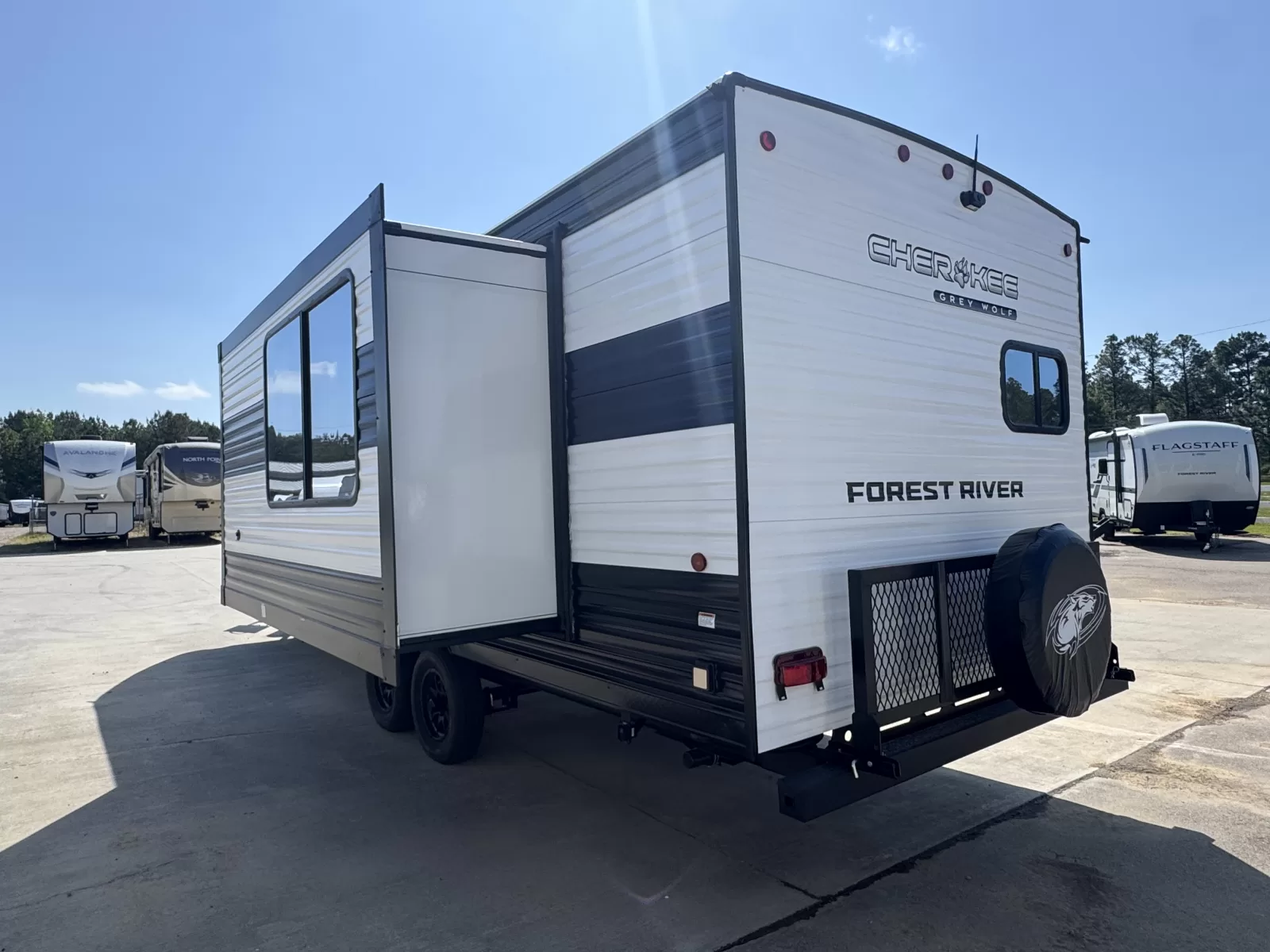 2026 Forest River Cherokee Grey Wolf Travel Trailer 26SS for Sale in Sumrall, MS