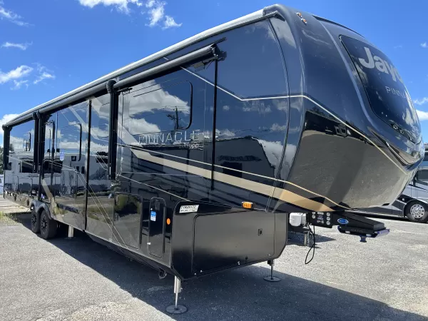 New 2026 Jayco Pinnacle 39FLOK for sale in Gulfport, MS